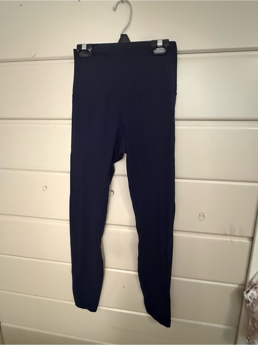 Lululemon size 2 align. Wear is on inside of waistband.